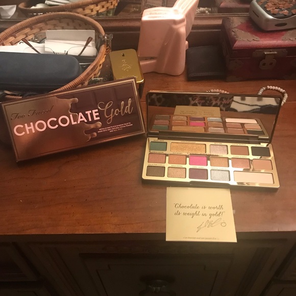 Cosmetics - Picture 7 of 8